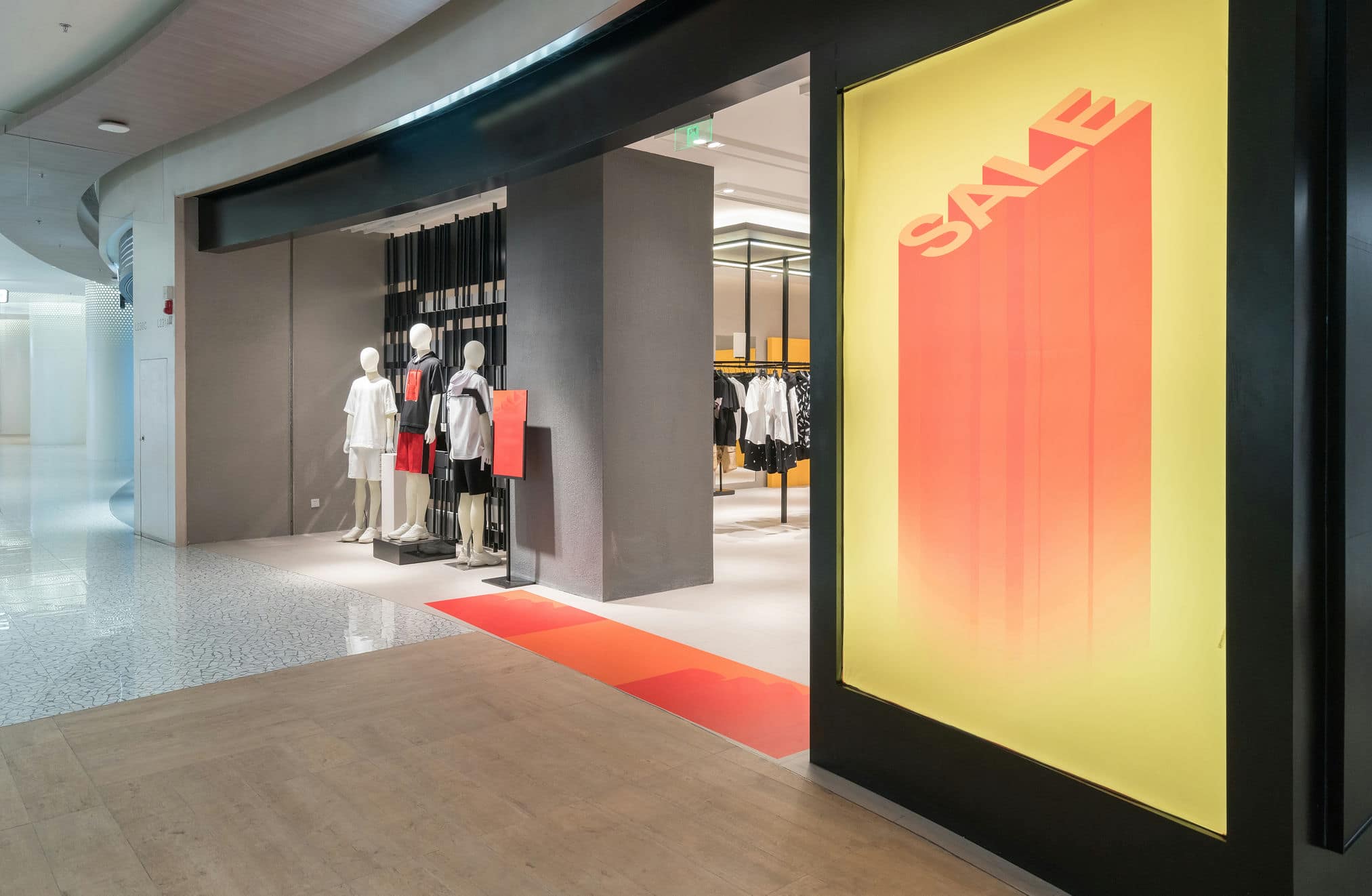 Avoid any fire related risks in Shopping Malls with ZETTLER fire detection and evacuation systems